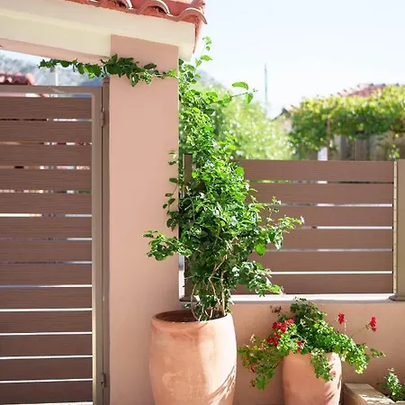 Apartament Famille Kominos *